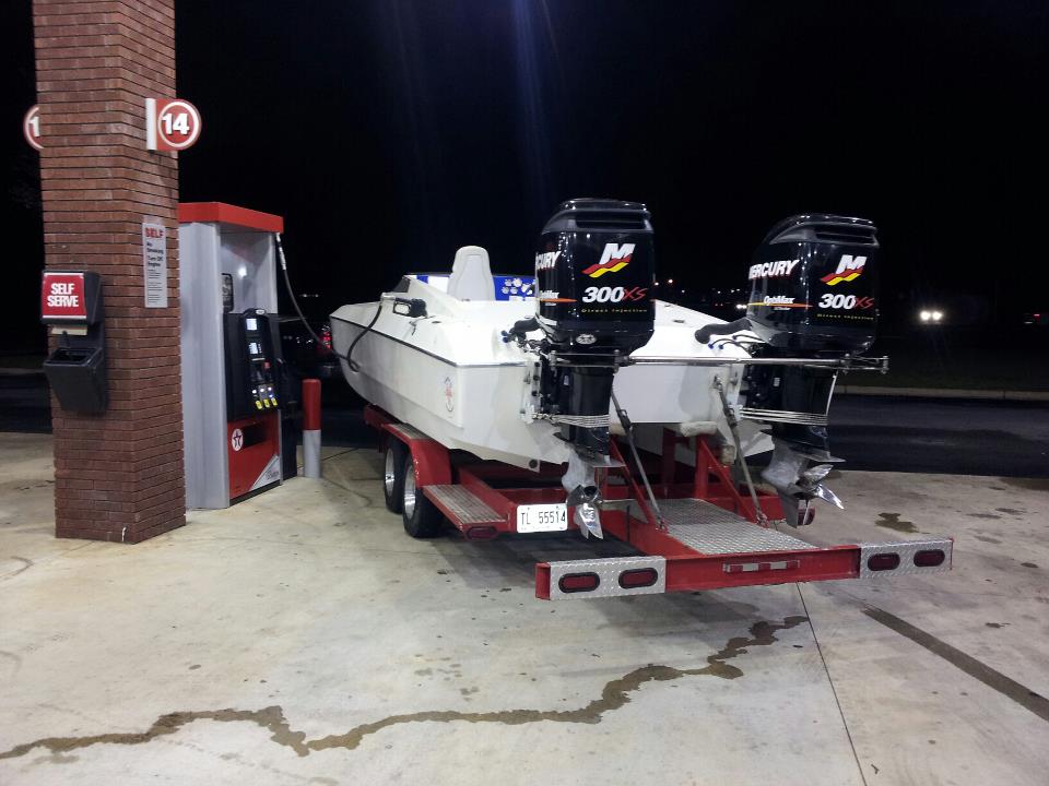 Merc 300XS pictures by Lars..!!