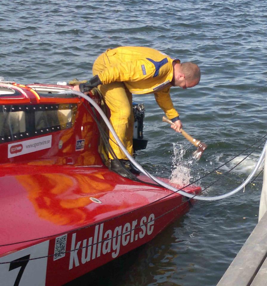 Leffe Kuzavas testar sin safety cockpit..!!