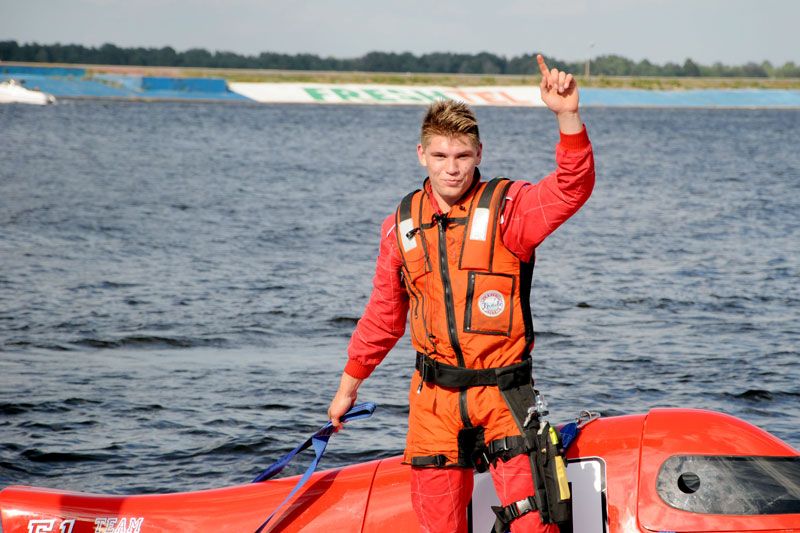 Team Sweden’s Jesper Forss wins todays F4s race.